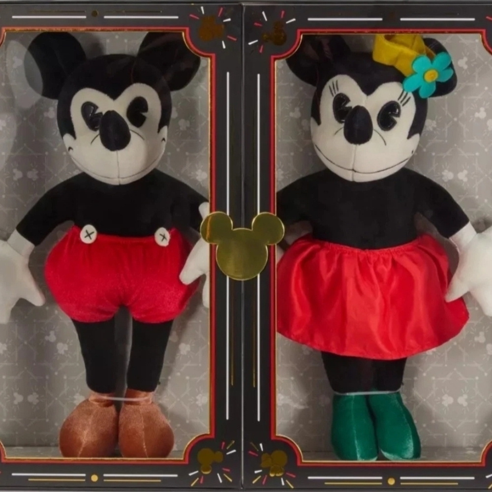 Limited Release Mickey and Minnie Mouse Collectible Replica Plush Doll Set NIB